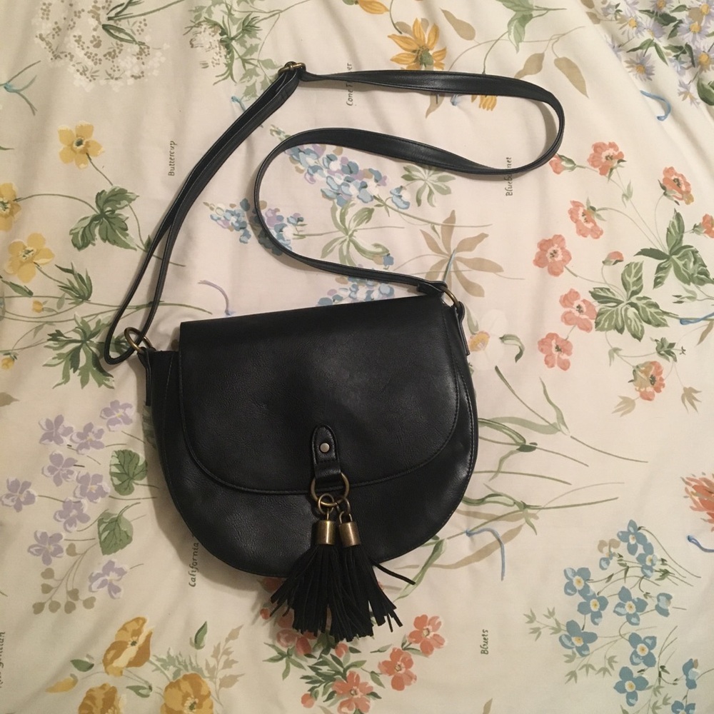 Black Crossbody Tassel Purse